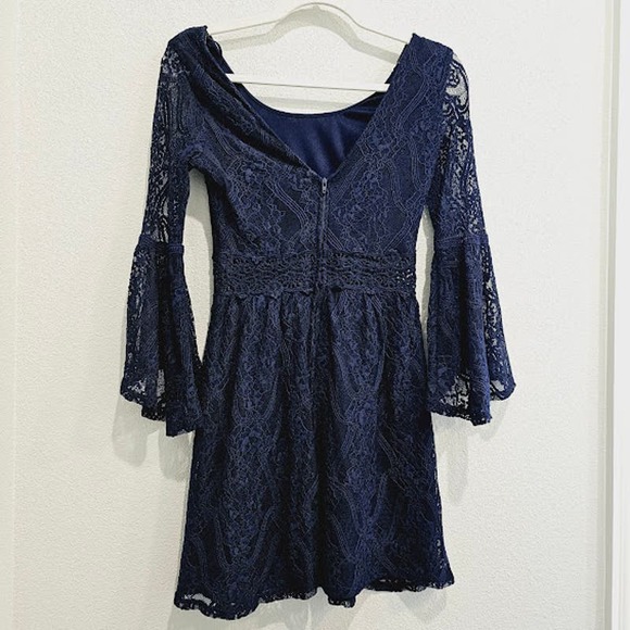 BCX Navy Blue Lace Dress- Junior's Size 3 - Picture 2 of 3